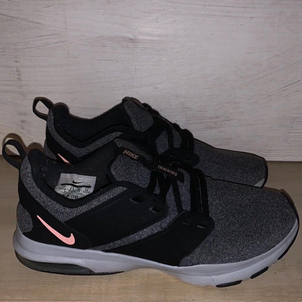 Women’s Nike Running Shoes Sz 7